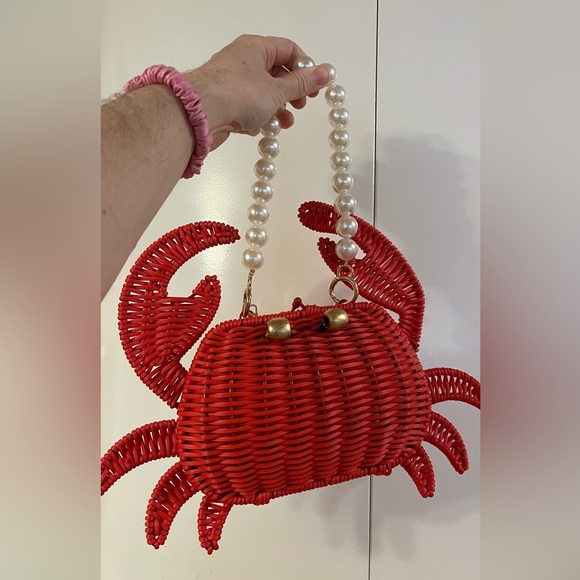 Handbags - Red crab wicker purse with pearl handle